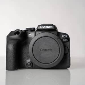 Käytetty Canon R10 runko
