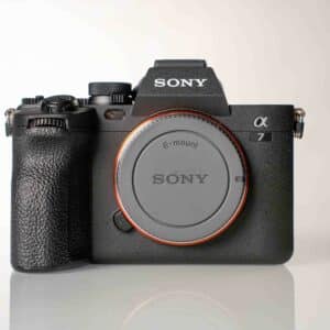 Käytetty Sony A7IV runko TAKUU 2027 ASTI