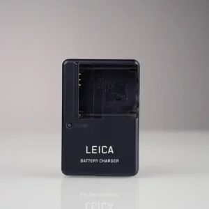 Käytetty Leica BC-DC4-E laturi