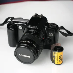 Canon EOS 500 & 35-80mm f4-5.6 II - filmikamerapaketti