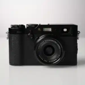 Käytetty Fujifilm X100F - Musta