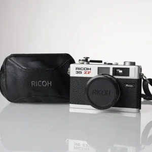 Käytetty Ricoh 35 ZF filmipokkari